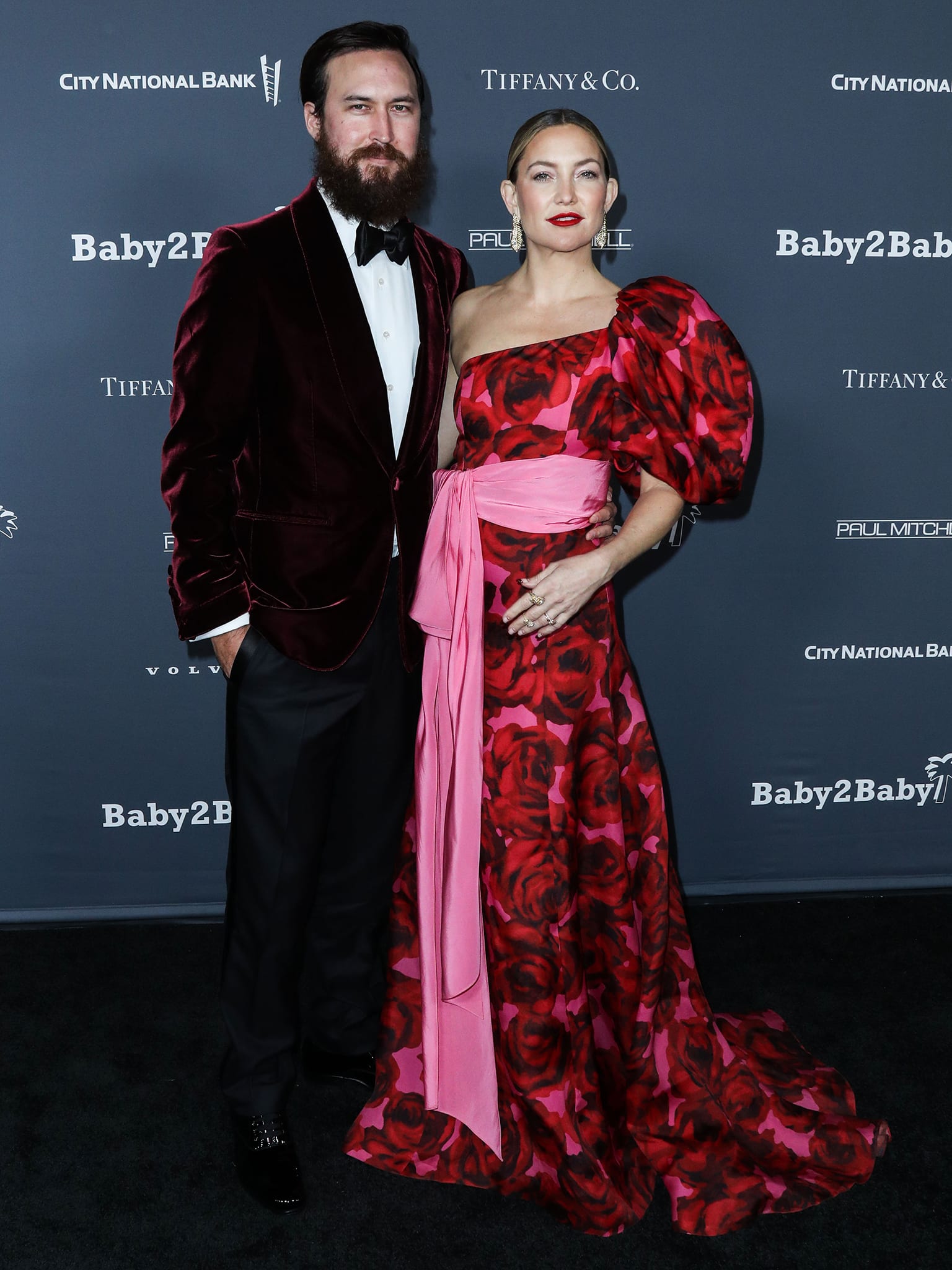 Musician Danny Fujikawa and fiancée Kate Hudson at the Baby2Baby 10th anniversary gala held at the Pacific Design Center on November 13, 2021