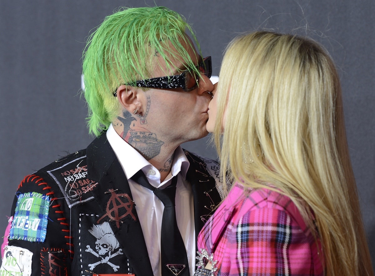 Avril Lavigne and Mod Sun met through their mutual friend Machine Gun Kelly