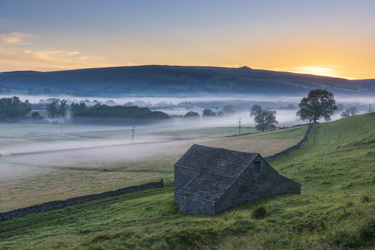 Stunning sunrise over the Hope Valley in the Derbyshire Peak District, United Kingdom