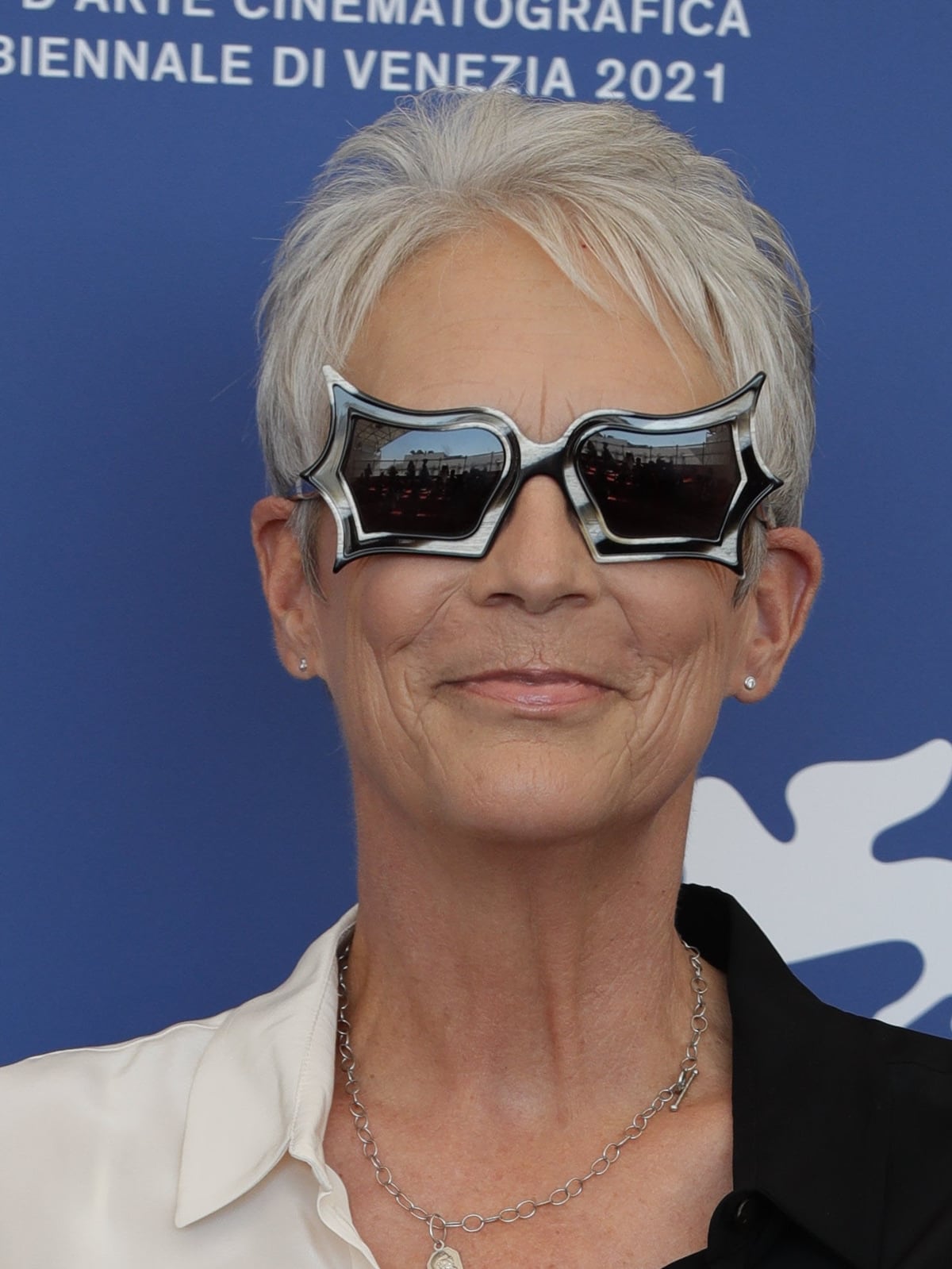 Jamie Lee Curtis' Hermaphrodite Rumors: A Spark Of Lies