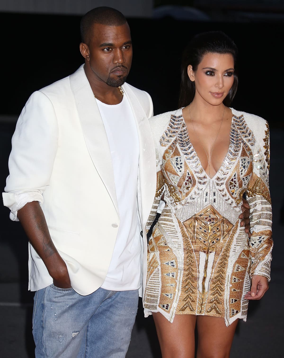 5′ 2″ tall reality star Kim Kardashian is about 6 inches shorter than her ex-husband Kanye West