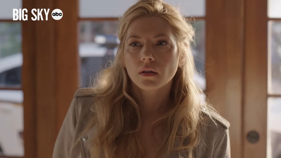 Katheryn Winnick portrays former police detective Jenny Hoyt who joins the investigation when her son's girlfriend and her sister go missing