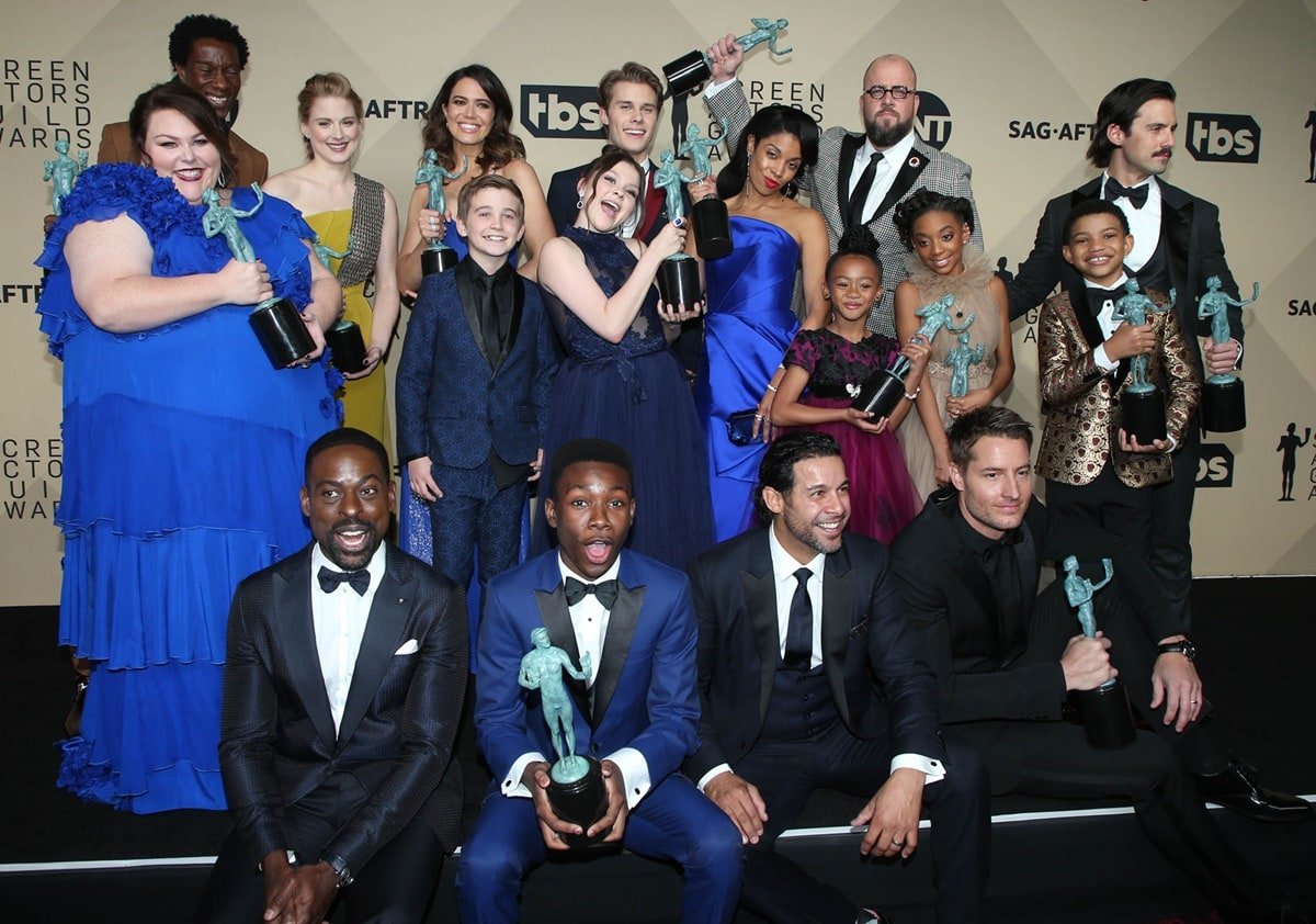 The cast of This Is Us, winners of Outstanding Performance by an Ensemble in a Drama Series, pose in the press room during the 24th Annual Screen Actors Guild Awards