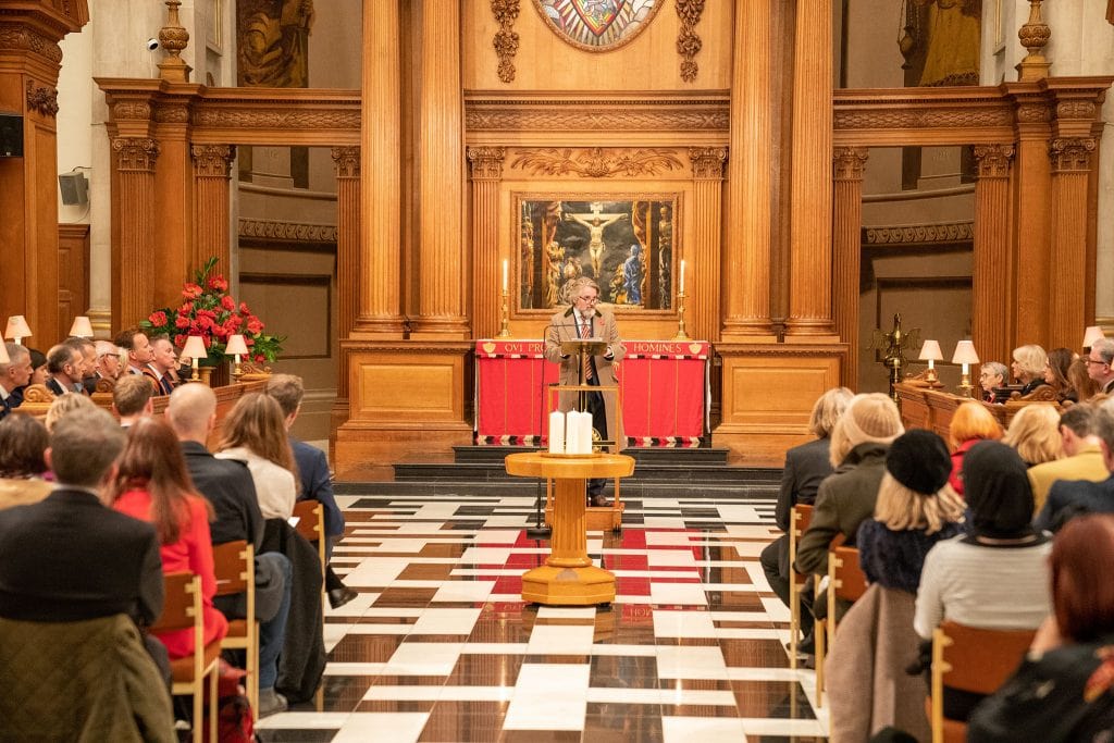 How to Dress Appropriately for Church What the Bible Says