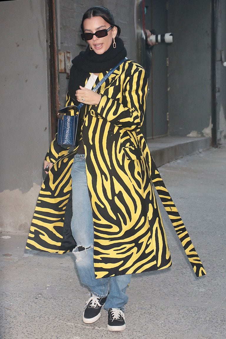 Emily Ratajkowski Pulls Off Cool Girl Model Off-Duty Style in Wild