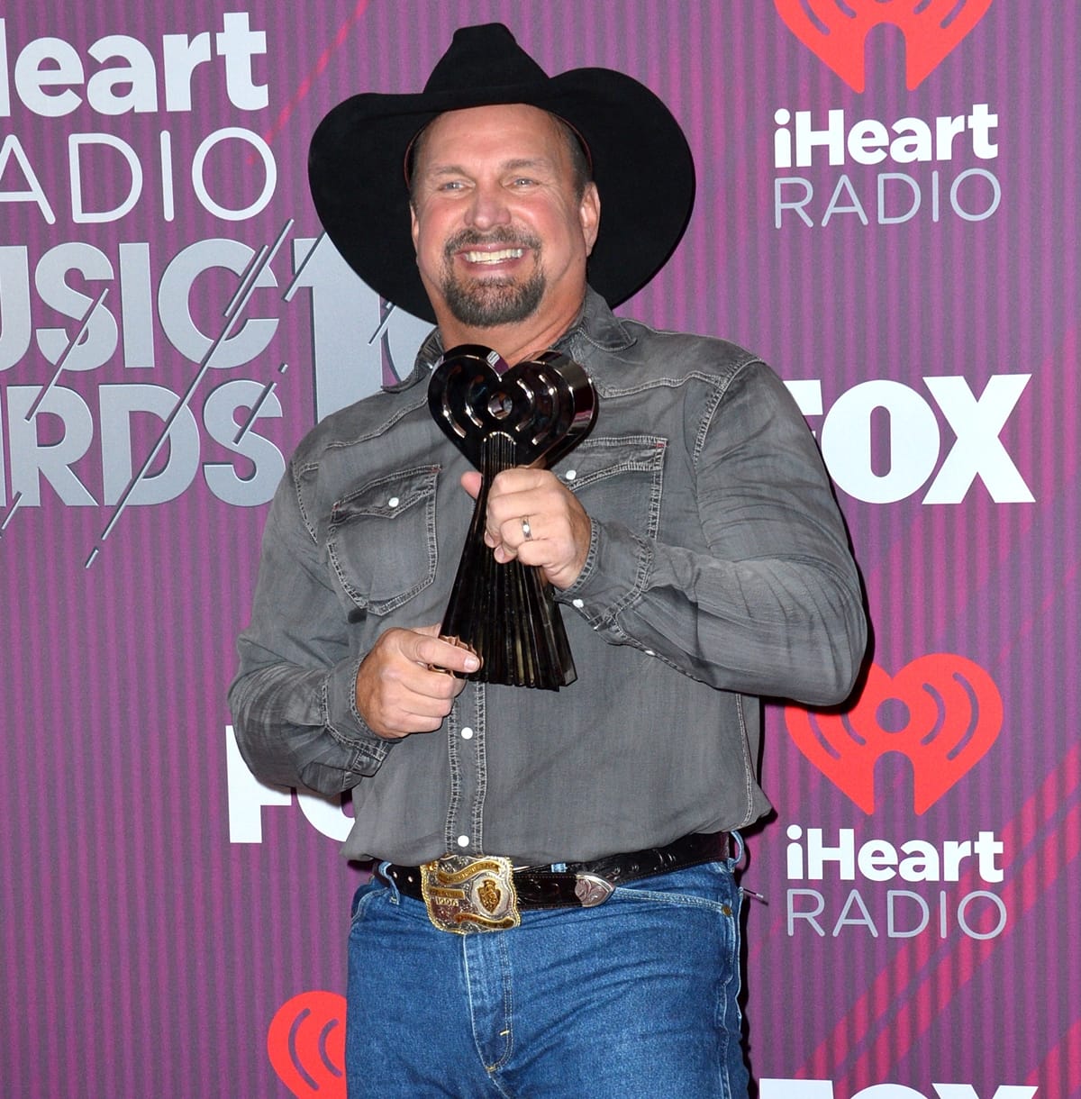 Garth Brooks is one of the richest country artists of all time with a net worth of $400 million