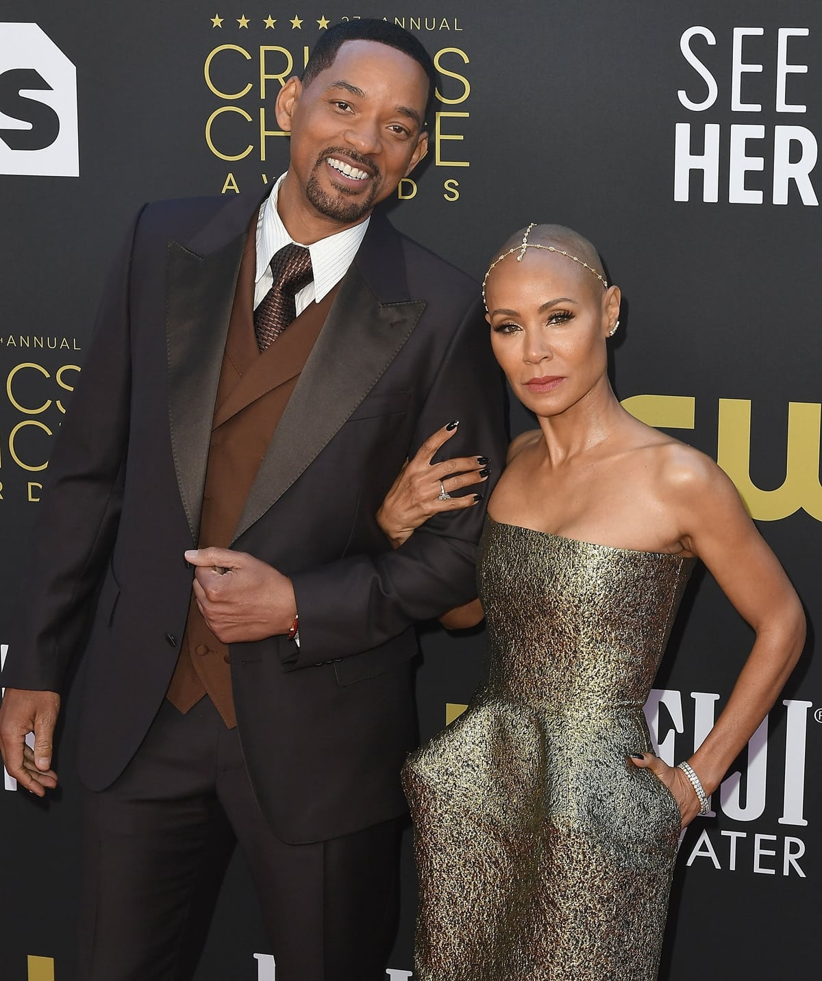 Will Smith's height is approximately 6 feet 1.5 inches (186.7 cm), while Jada Pinkett Smith's height is about 4 feet 11.5 inches (151.1 cm)