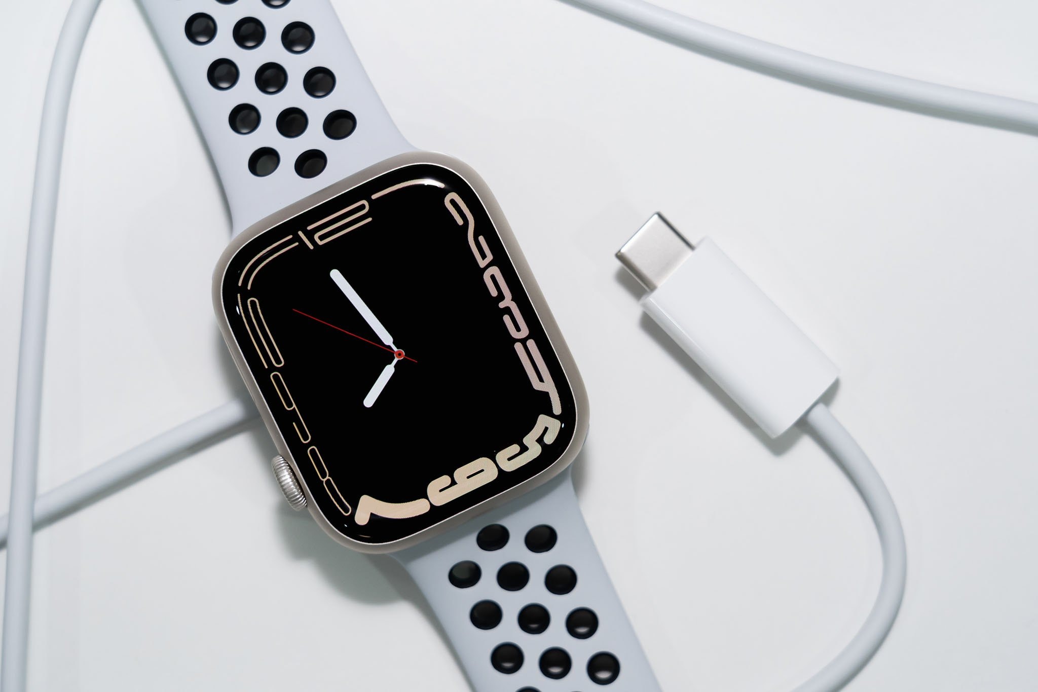Described as the ultimate device for a healthy life, Apple Watch allows you to wear your smartphone on your wrist and express your personal style by changing the straps