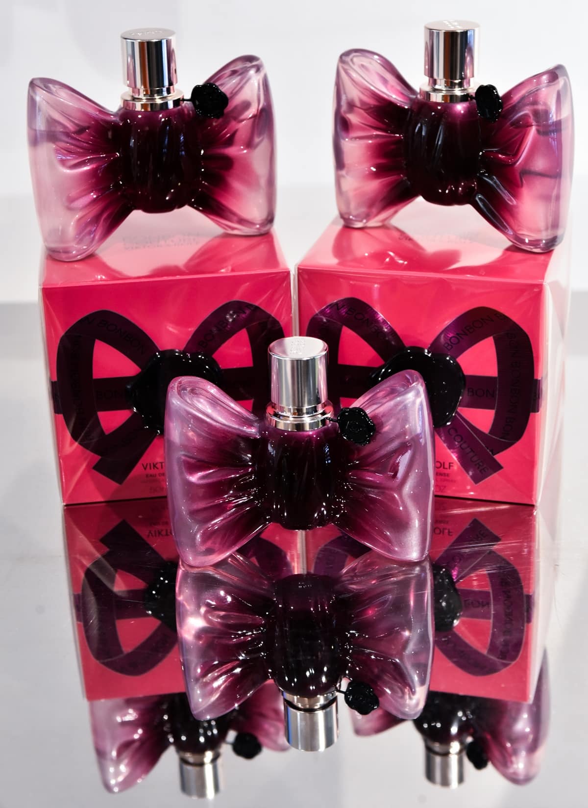 2014's Bonbon: A sweet and sophisticated floral-fruity fragrance, adding a playful yet elegant touch to Viktor & Rolf's women's collection
