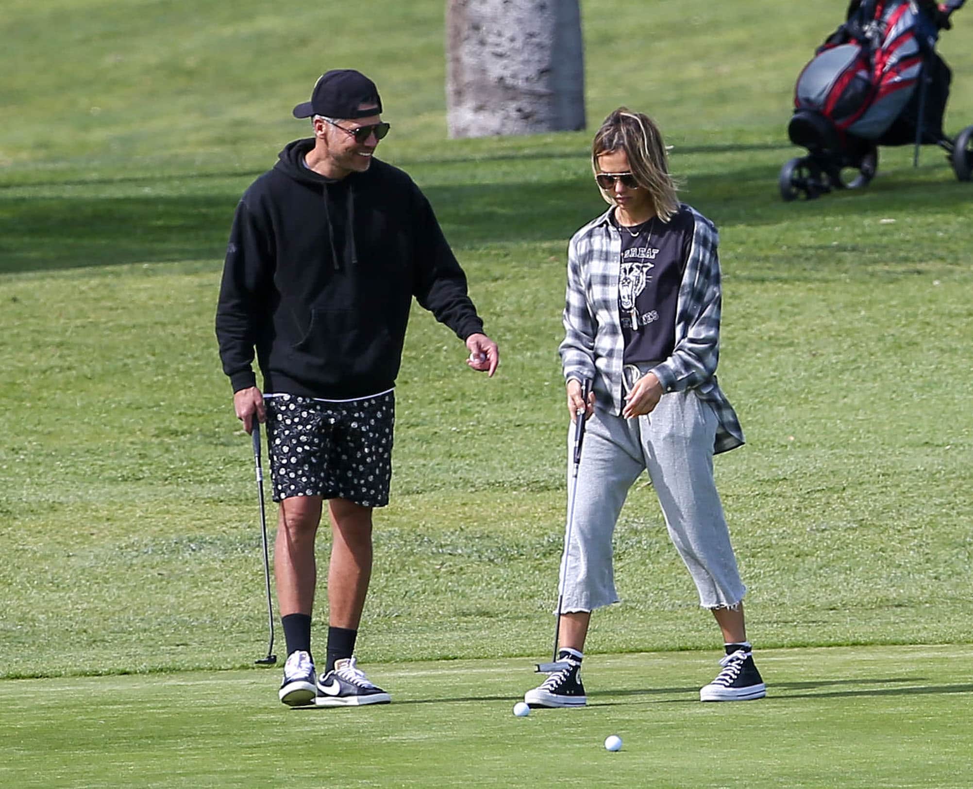 Cash Warren and Jessica Alba sparked divorce rumors last year after the actress was pictured without her wedding ring