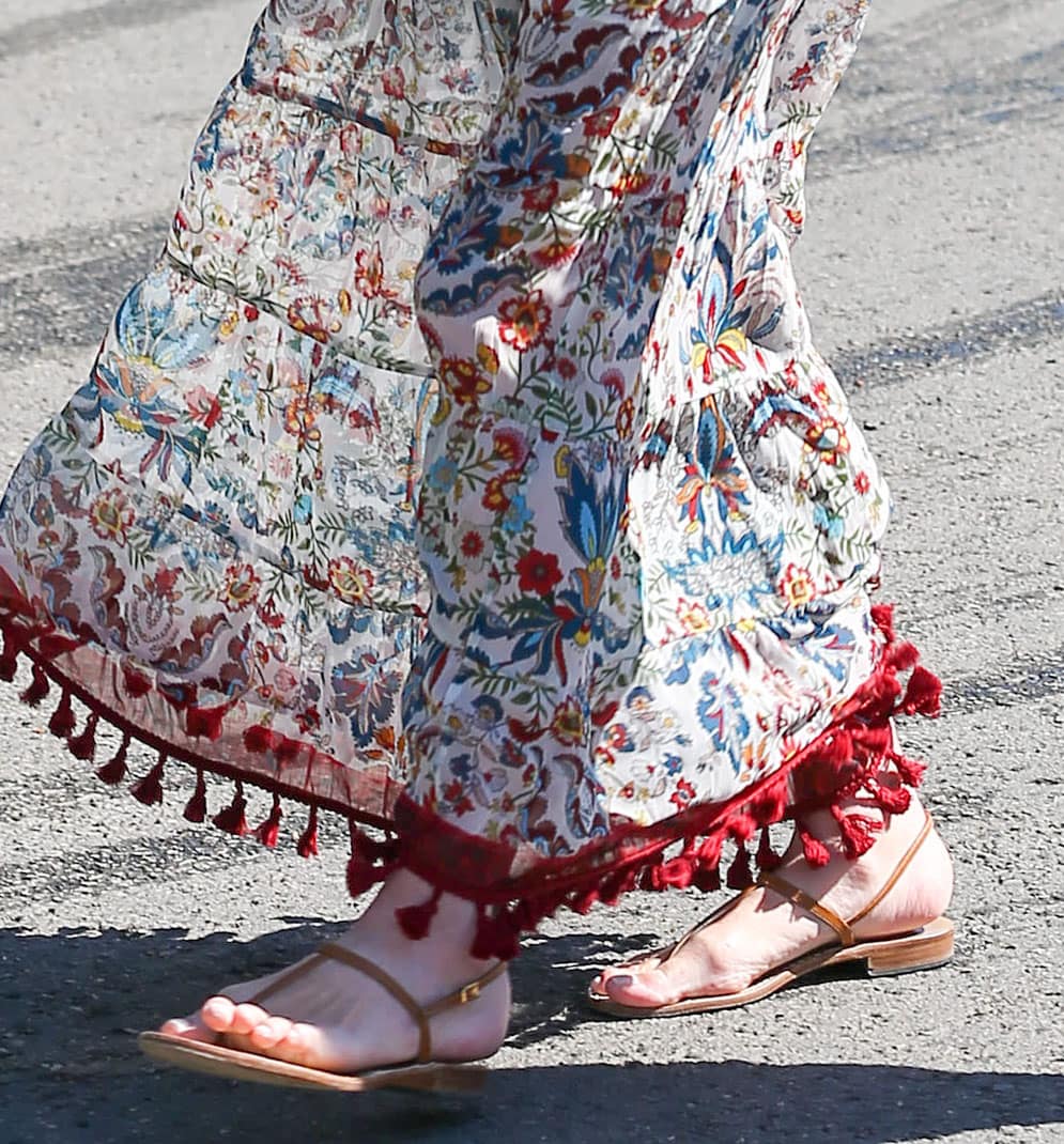 Nicky Hilton completes her breezy casual outfit with the minimalist Canfora Gail flat sandals