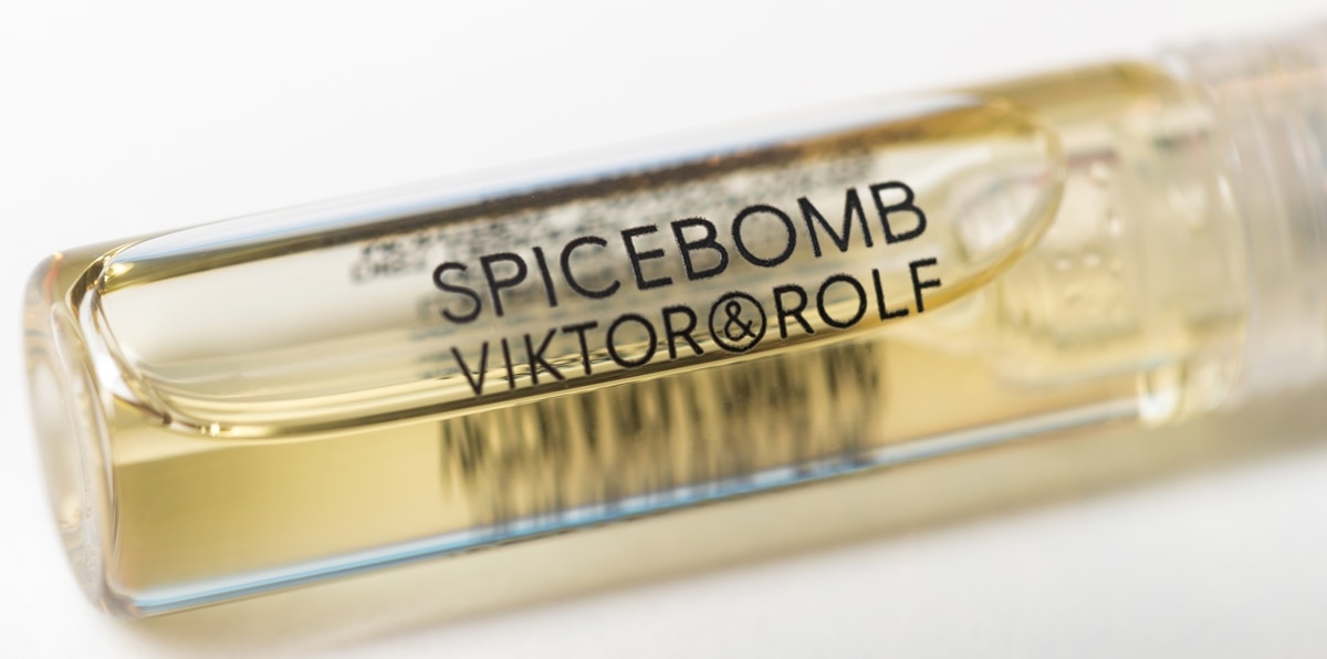 Spicebomb: A captivating blend of wood and spice, delivering a bold and timeless fragrance that defines Viktor & Rolf's masculine collection
