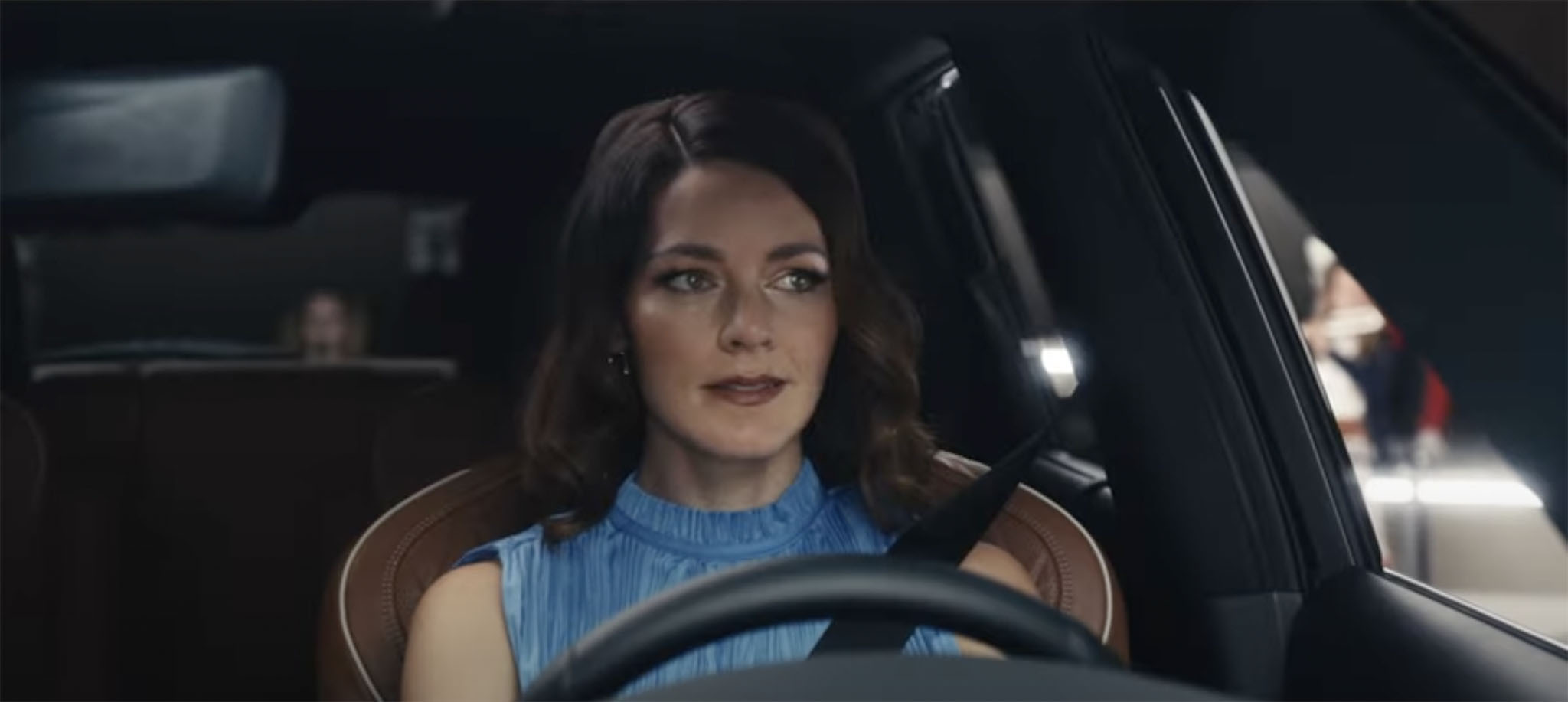 The INFINITI QX60 commercial shows a brunette woman rolling up her window so she doesn't hear the kids' rendition of Richard Strauss’ “Also sprach Zarathustra”