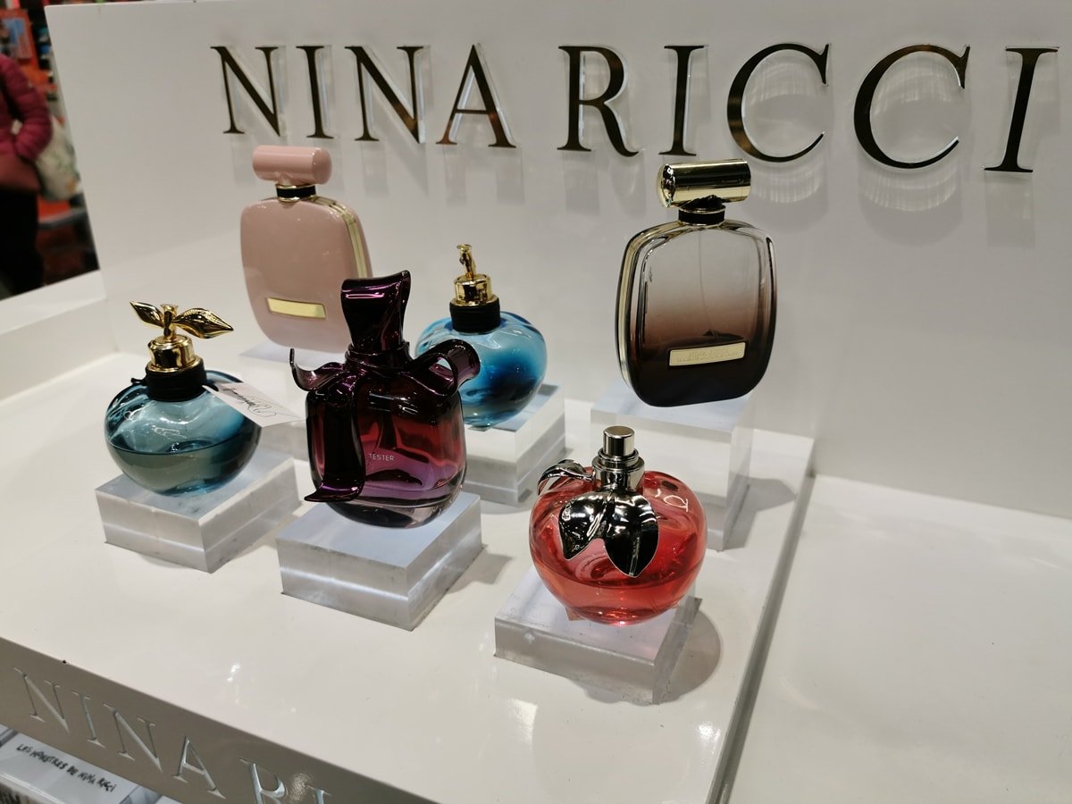 Nina Ricci's debut fragrance Coeur Jolie made its debut in 1945 and her most famous perfume L'Air du Temps was released in 1948