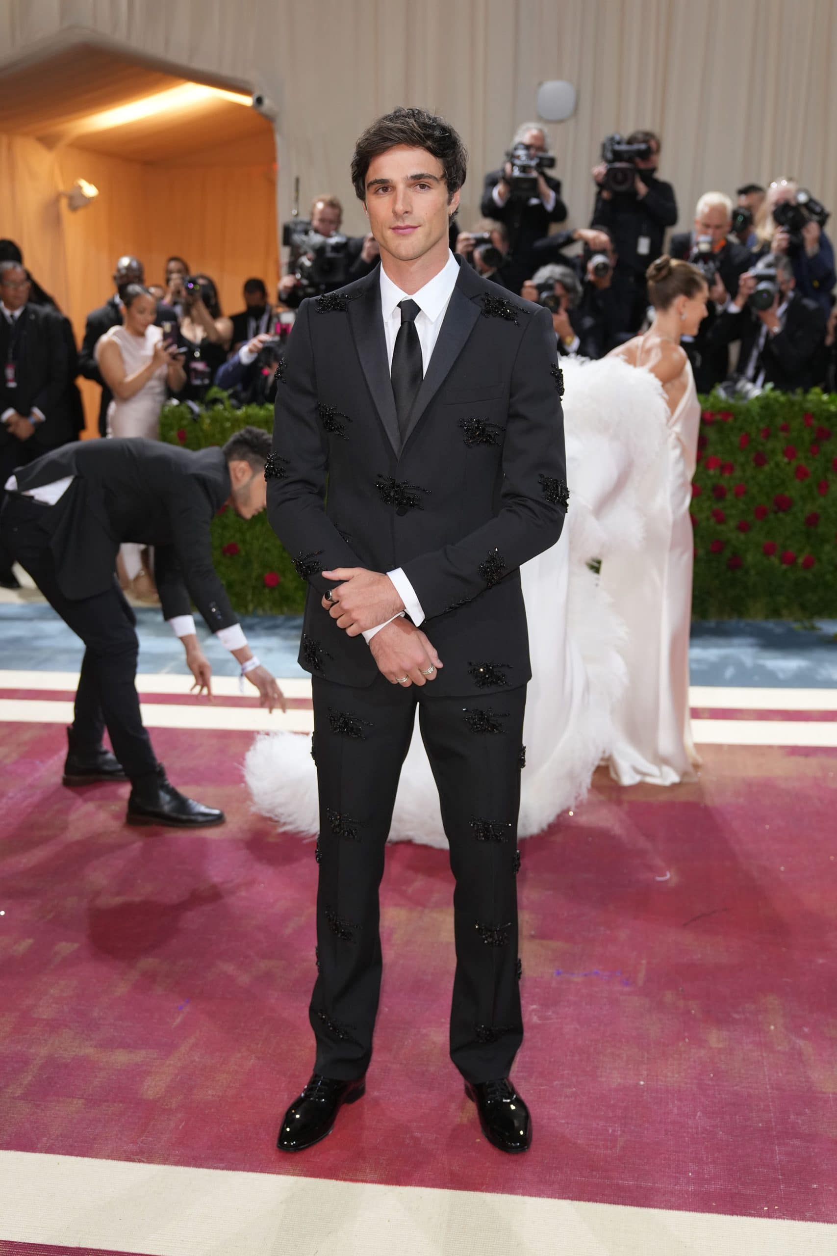 Jacob Elordi in a Burberry suit at the 2022 Costume Institute Benefit celebrating In America: An Anthology of Fashion at the Metropolitan Museum of Art