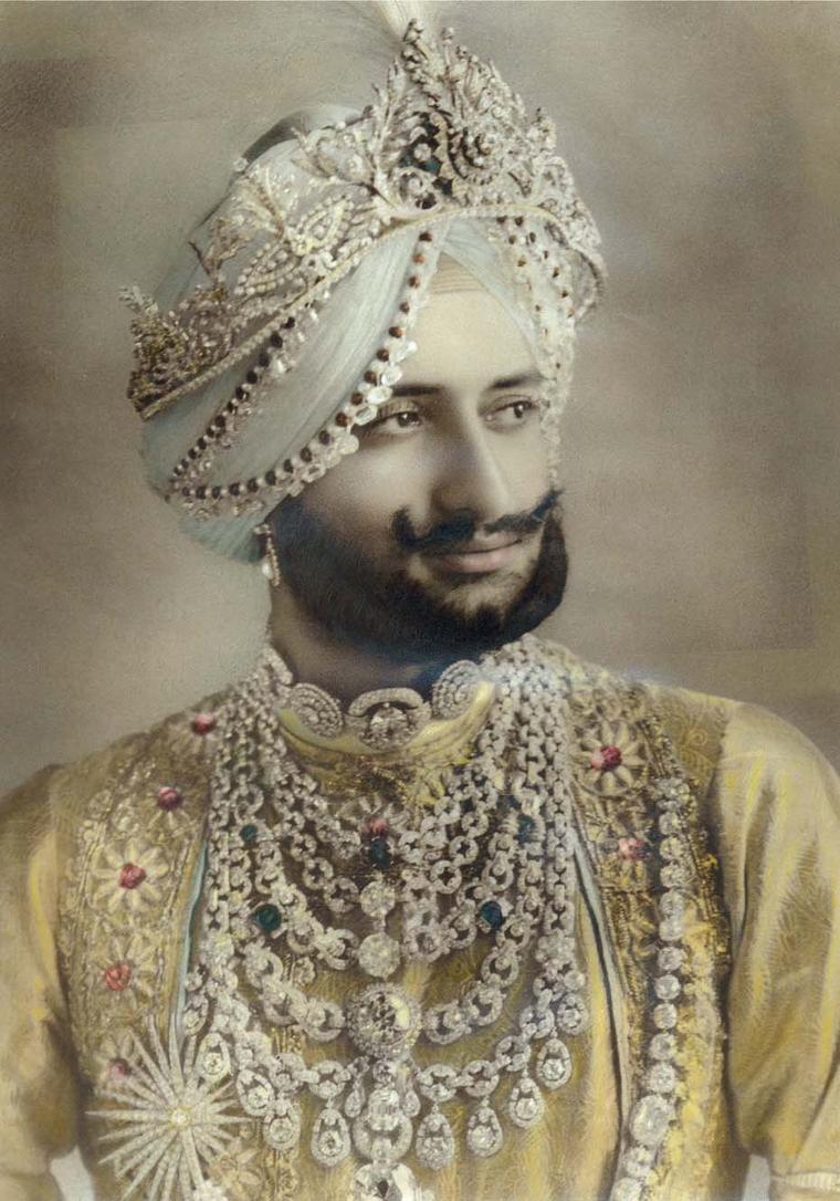 Yadavindra Singh of Patiala wearing the famous Patiala Necklace made by Cartier for his father Maharaja Sir Bhupinder Singh in 1928