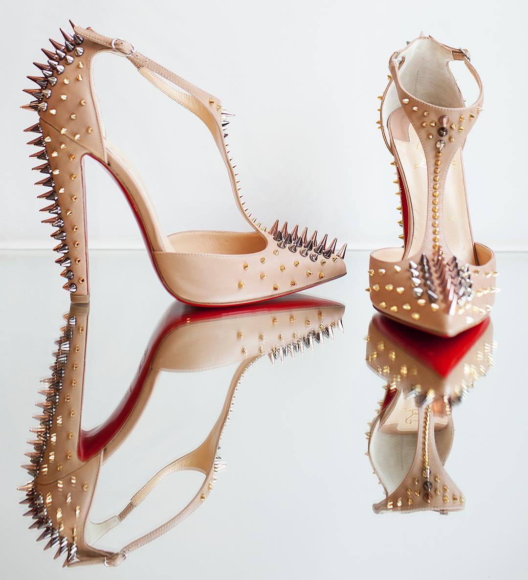 Nude Christian Louboutin Goldostrap 100mm spike-embellished leather pumps