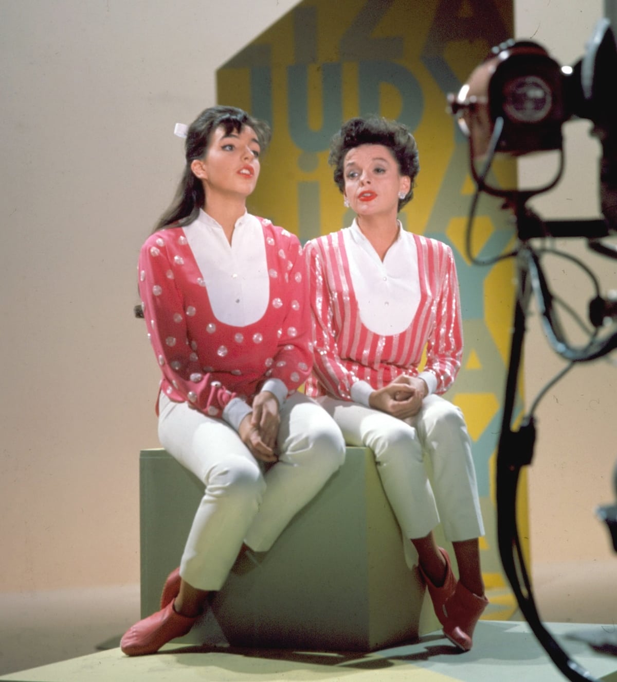 Liza Minnelli and her mom Judy Garland (born Frances Ethel Gumm) on The Judy Garland Show