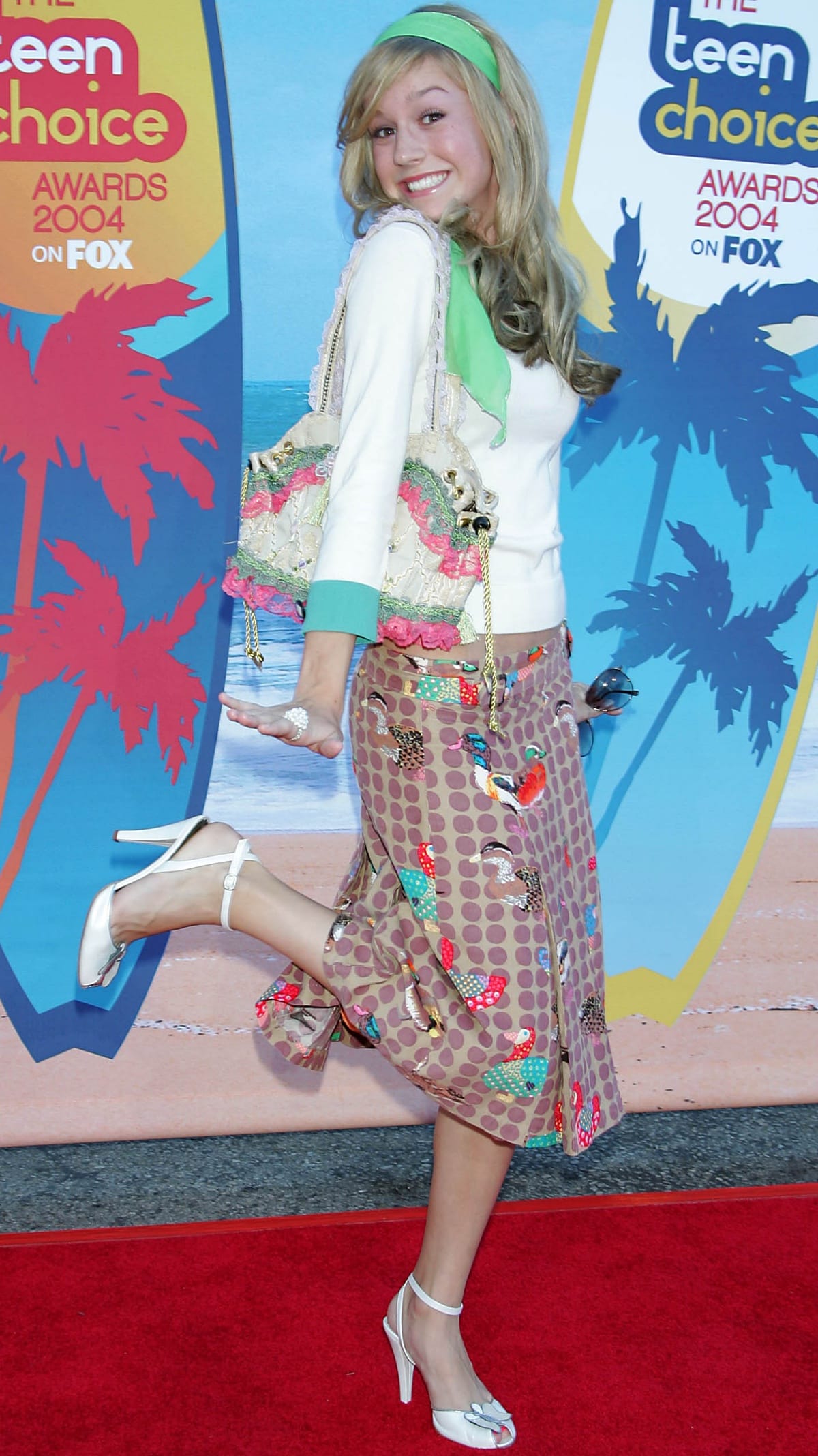 Brie Larson bringing her youthful charm to the 2004 Teen Choice Awards