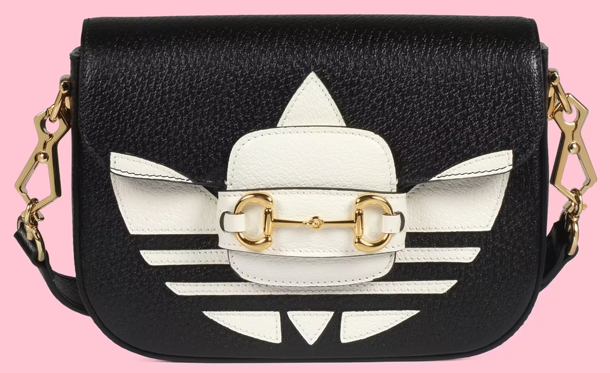 Part of the Adidas x Gucci collection, this Gucci Horsebit 1955 mini bag features the Trefoil print