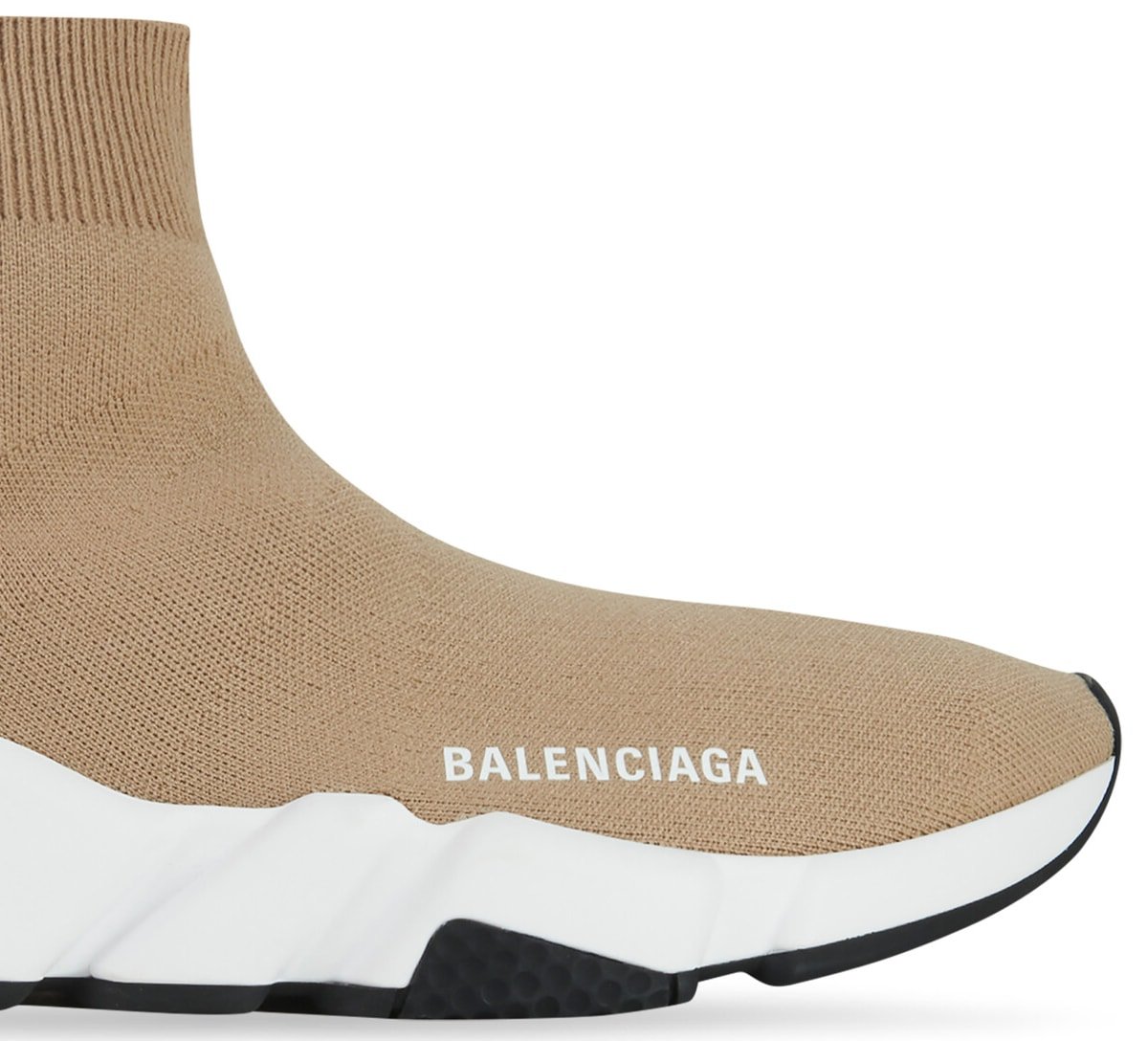 The Balenciaga logo should have neat, consistent, and properly aligned lettering