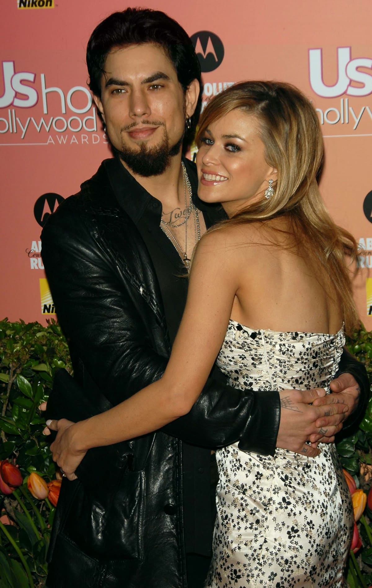 Dave Navarro and Carmen Electra met on a blind date arranged by a friend, married in 2004, and divorced in 2007