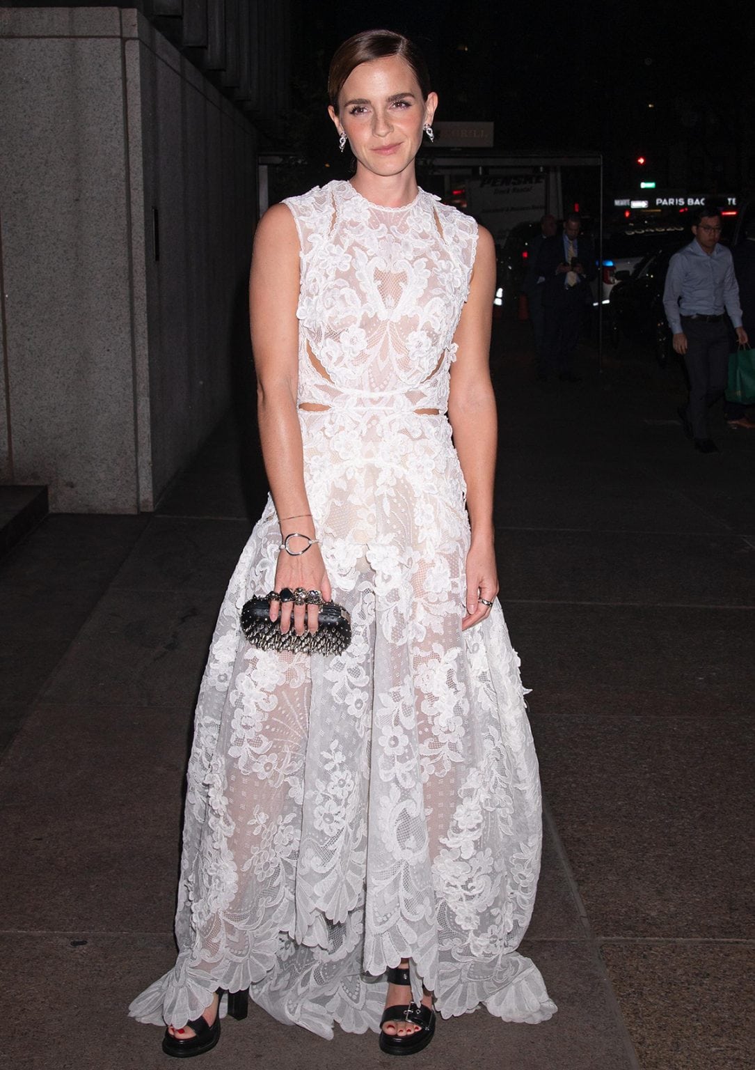 Emma Watson Without Boyfriend Brandon Green At Kering Dinner emma-watson-without-boyfriend-brandon-green-at-kering-dinner