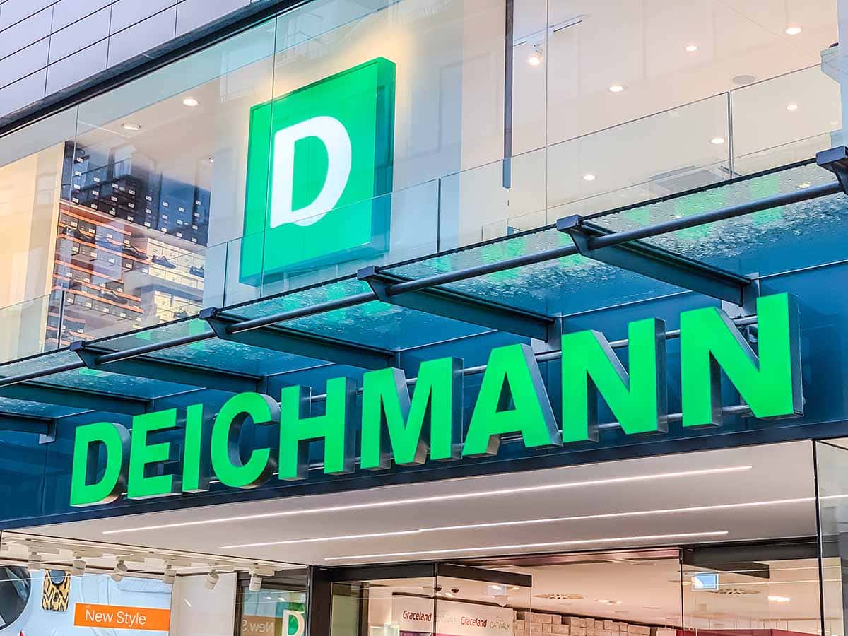 Rack Room Shoes was purchased by the privately held Deichmann Group of Germany, Europe's largest and most well-known shoe retailer, in 1984
