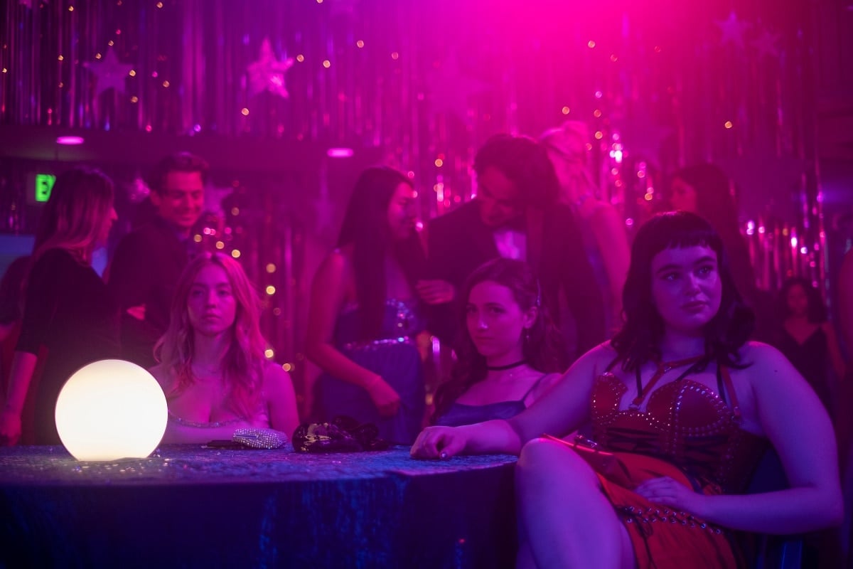 Sydney Sweeney as Cassie Howard, Maude Apatow as Lexi Howard, and Barbie Ferreira as Kat Hernandez in 2019’s Euphoria