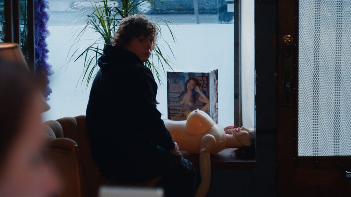 Evan Peters as Alex in the 2013 comedy-drama film Adult World