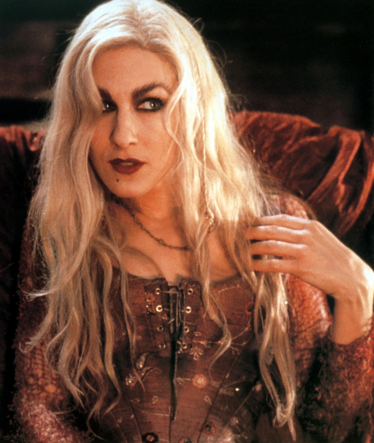 Sarah Jessica Parker as Sarah Sanderson in the 1993 fantasy comedy film Hocus Pocus