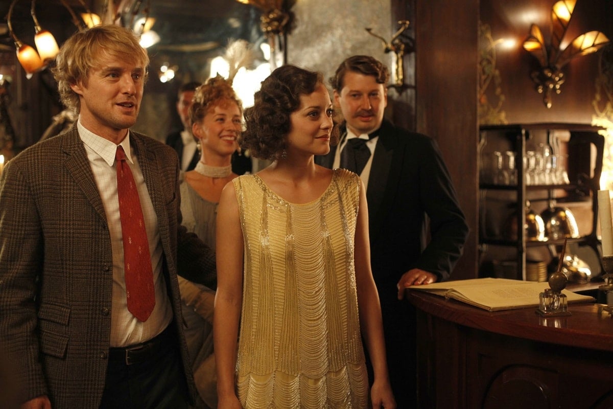 Owen Wilson as Gil Pender and Marion Cotillard as Picasso's fictionalized mistress Adriana in Woody Allen's 2011 fantasy comedy film Midnight in Paris