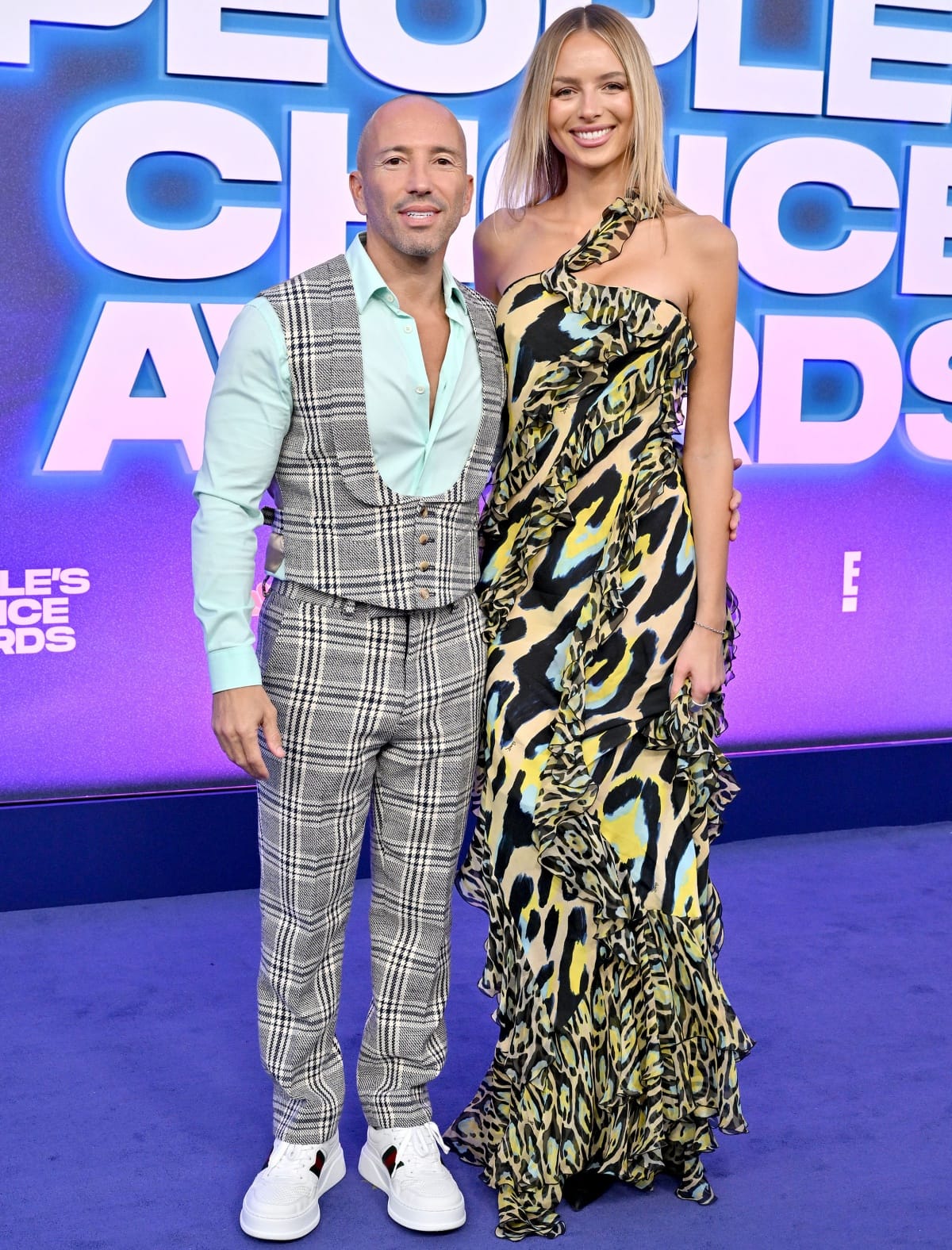 Their height difference is evident when Jason Oppenheim and Marie-Lou Nurk are standing next to each other as in their appearance at the 2022 People’s Choice Awards