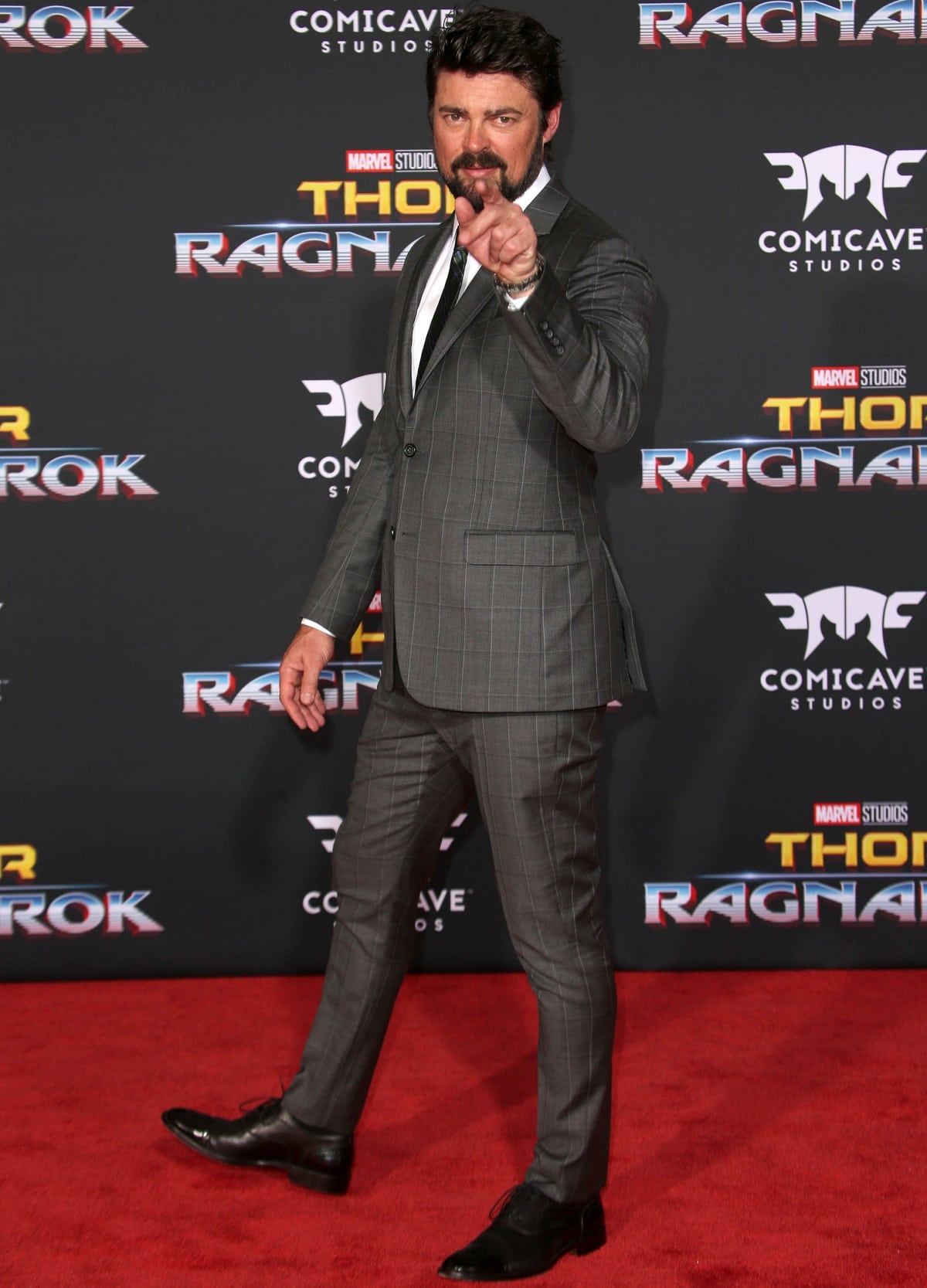 Karl Urban attending the premiere of Thor: Ragnarok