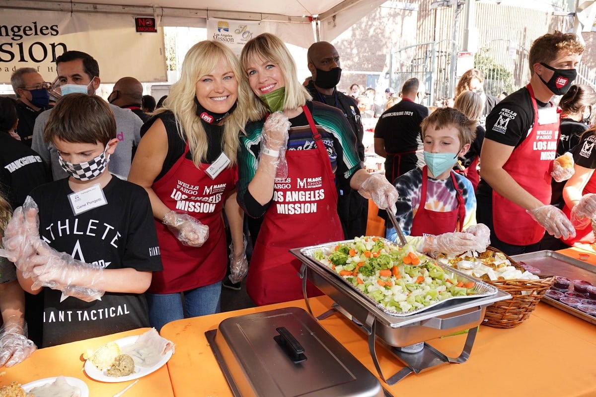 Malin Akerman and January Jones participating in The Los Angeles Mission’s Annual Thanksgiving Event