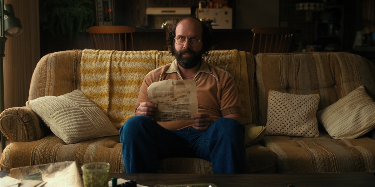 With his excellent performance as Murray Bauman, Brett Gelman was promoted to the main cast for the fourth season of Stranger Things