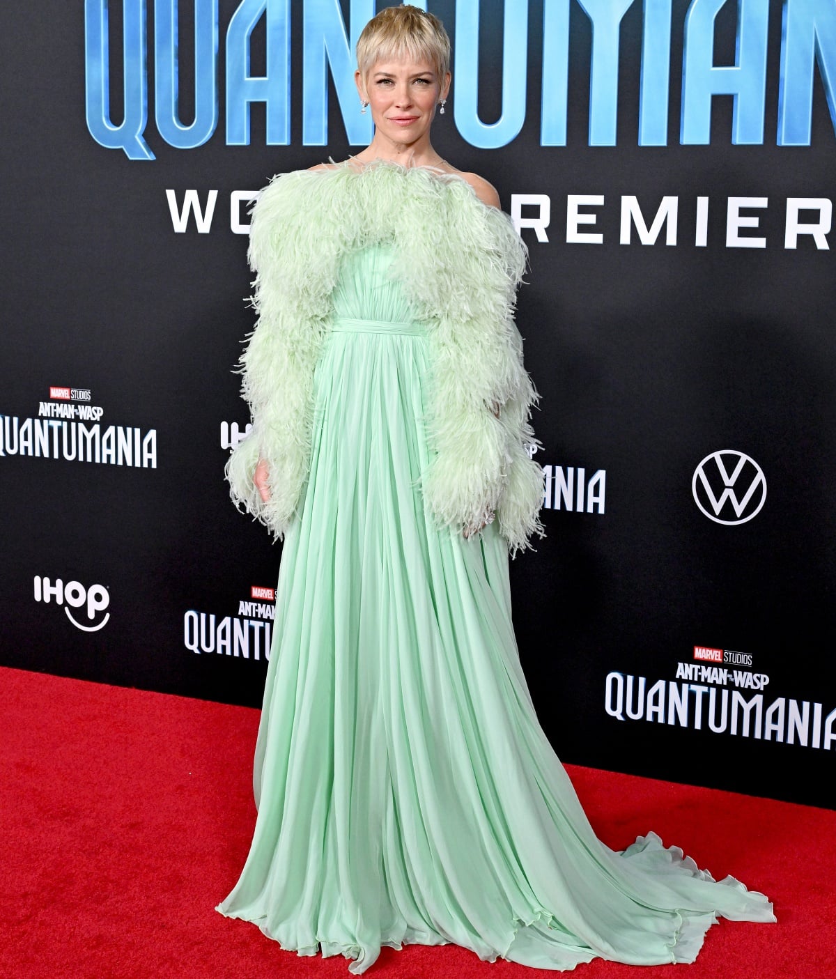 Evangeline Lilly turning heads in a Giambattista Valli Haute Couture gown at the premiere of Ant-Man and the Wasp: Quantumania