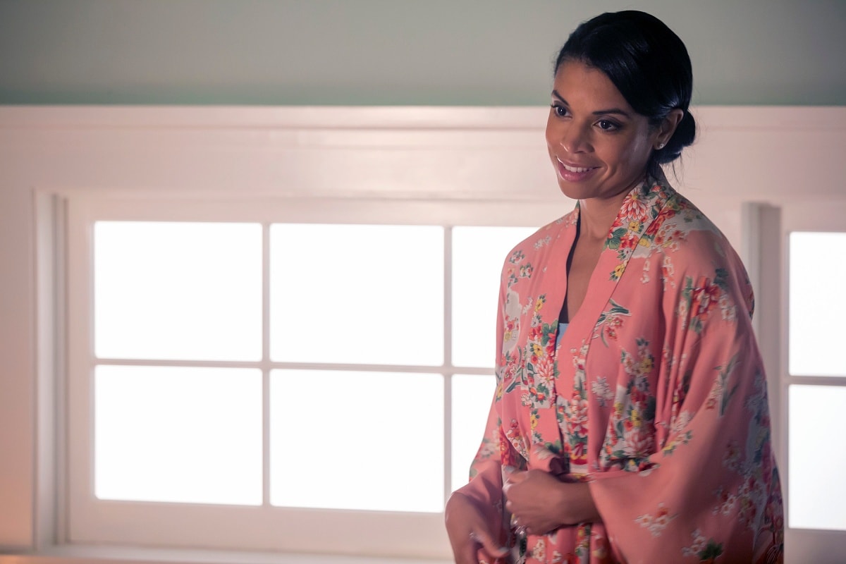 Susan Kelechi Watson stars as Beth Pearson – Randall’s wife and a true pillar in his life