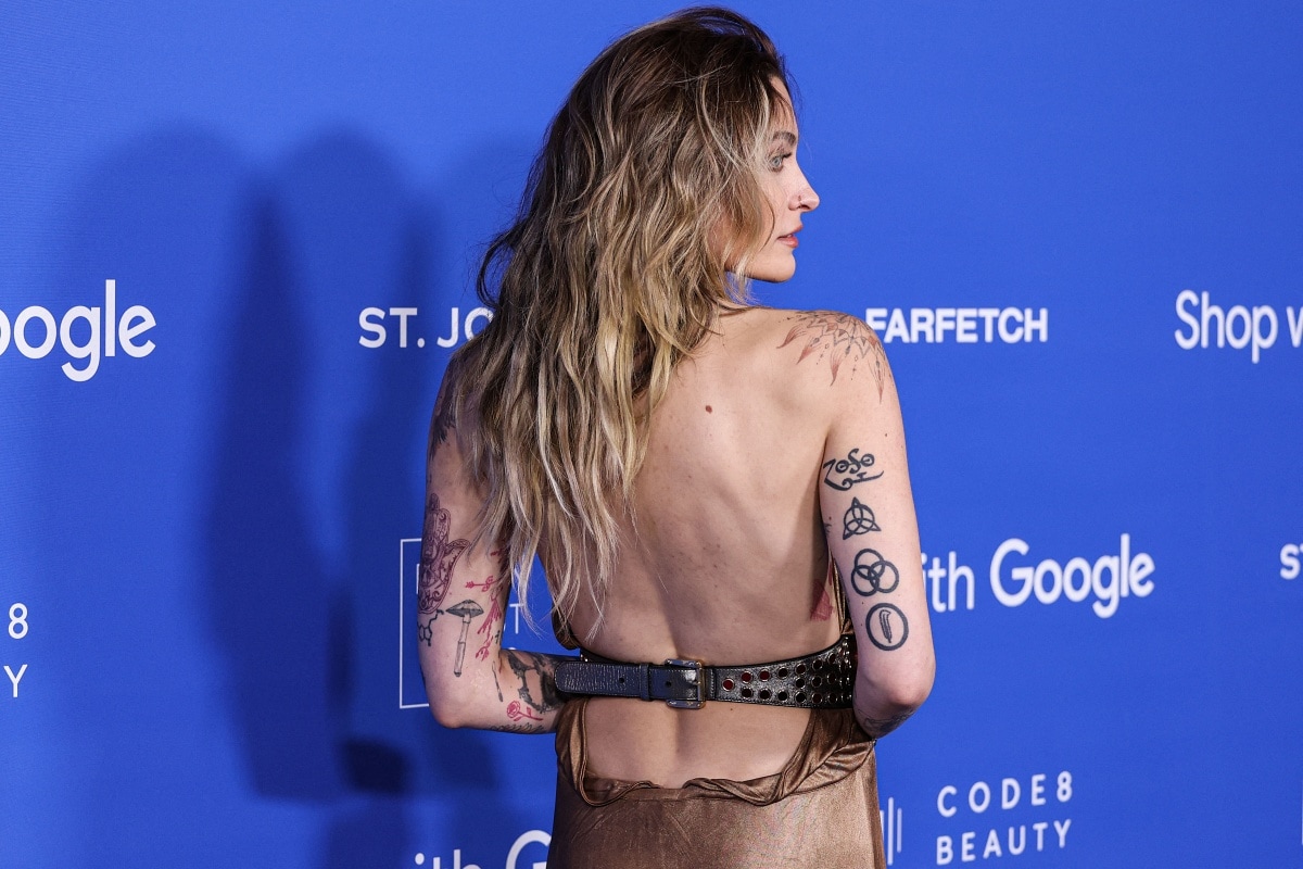 Paris Jackson’s dress was totally backless, which added another sultry touch to her look