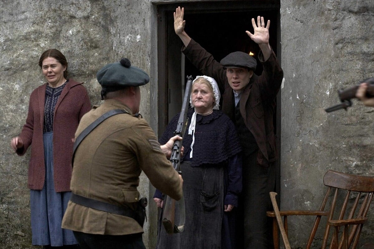 Cillian Murphy as Damien O’Donovan in the 2006 war drama film The Wind That Shakes the Barley