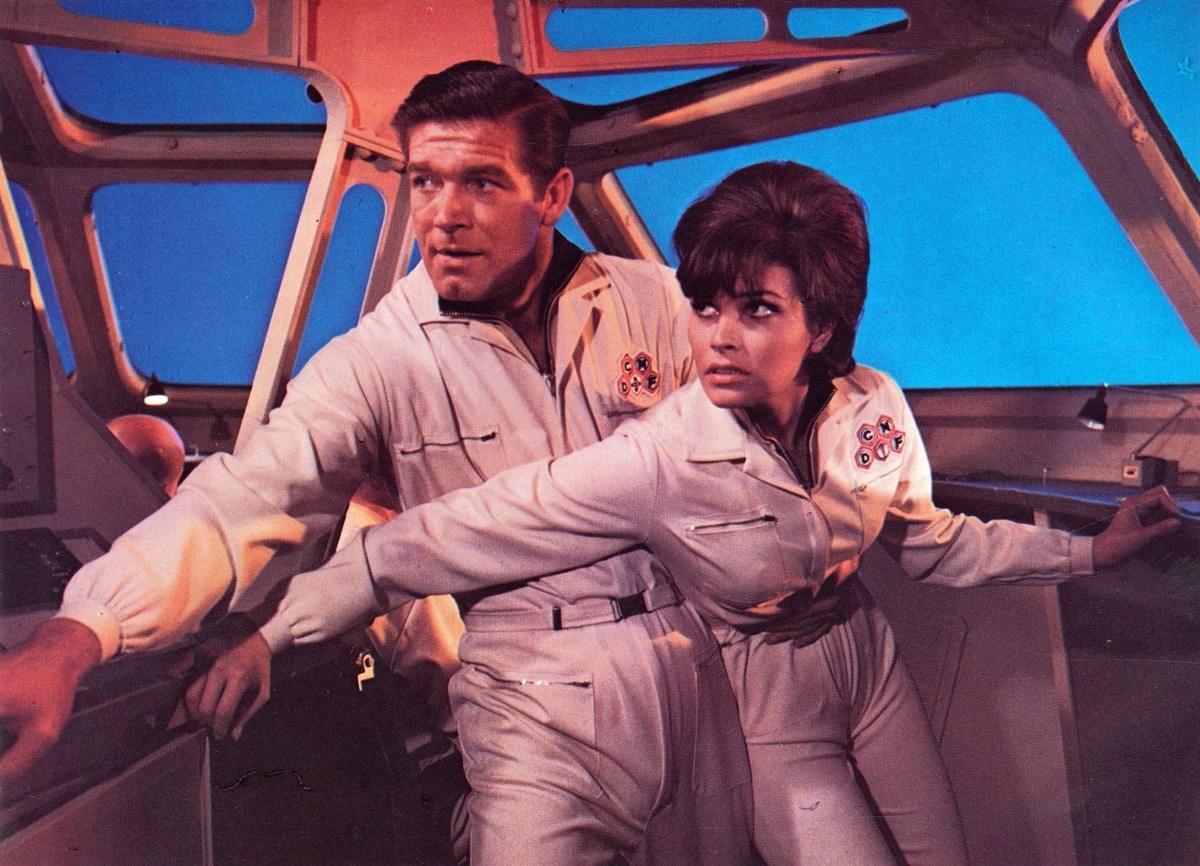 Raquel Welch's performance in the 1966 American science fiction adventure film Fantastic Voyage was widely praised, and her on-screen chemistry with co-star Stephen Boyd helped make the film a critical and commercial success