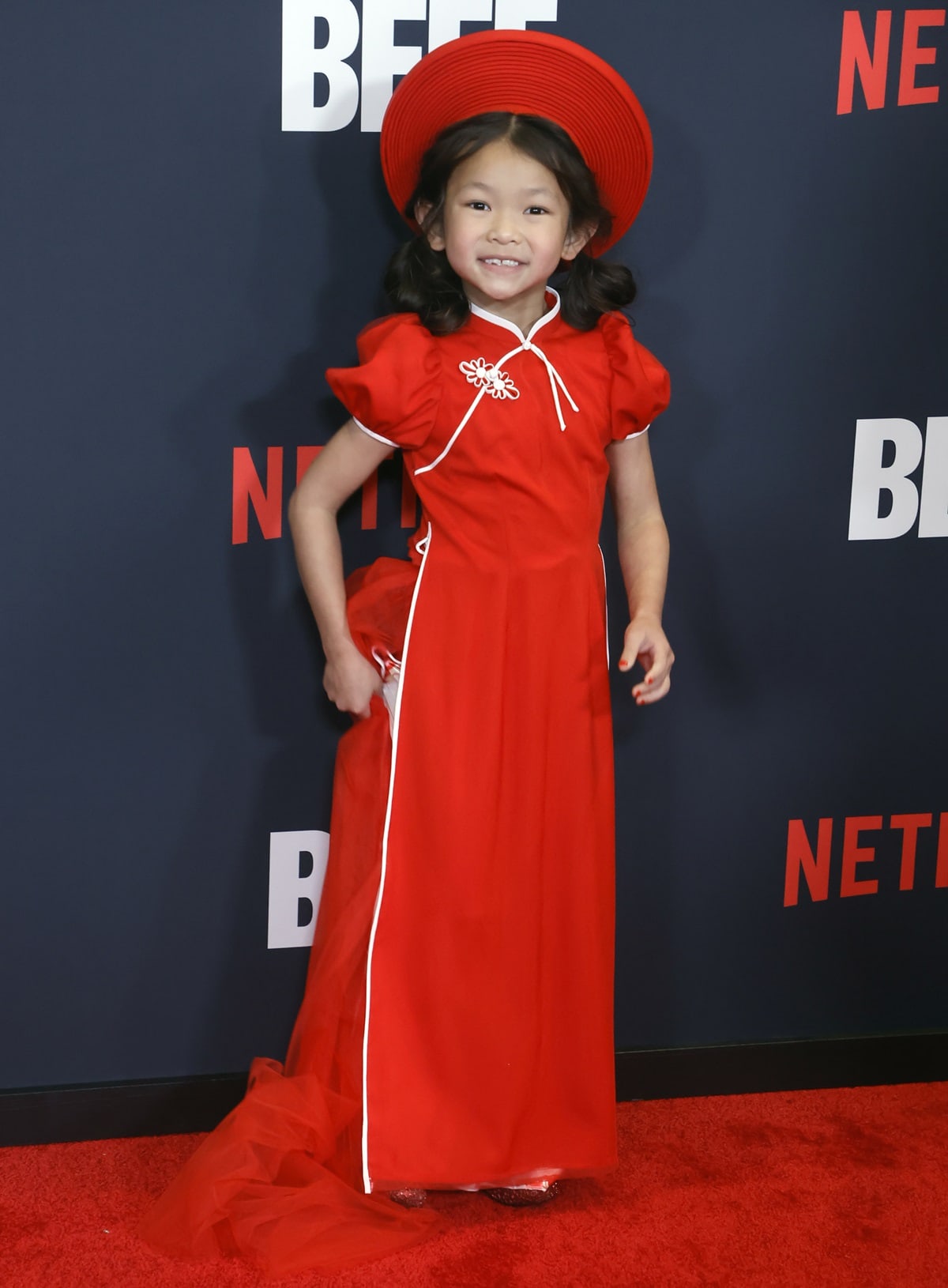 Remy Holt, who is of Chinese, Vietnamese, and English heritage, started modeling at age 3 and played Madelyn Davis in the American Western drama television series 1923