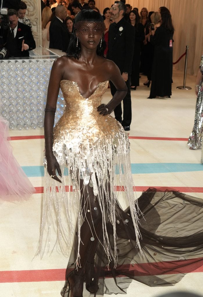 Chanel Muse Anok Yai Glows in Futuristic Jellyfish Pannier Dress at ...