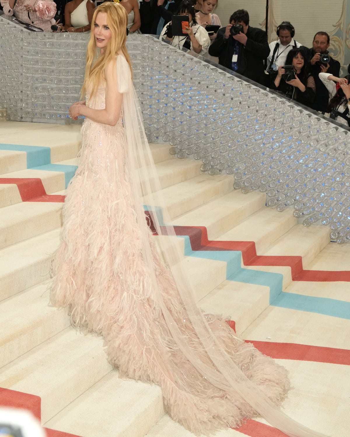 Nicole Kidman’s dress was designed by Karl Lagerfeld himself and featured a pale pink hue and a four-meter train