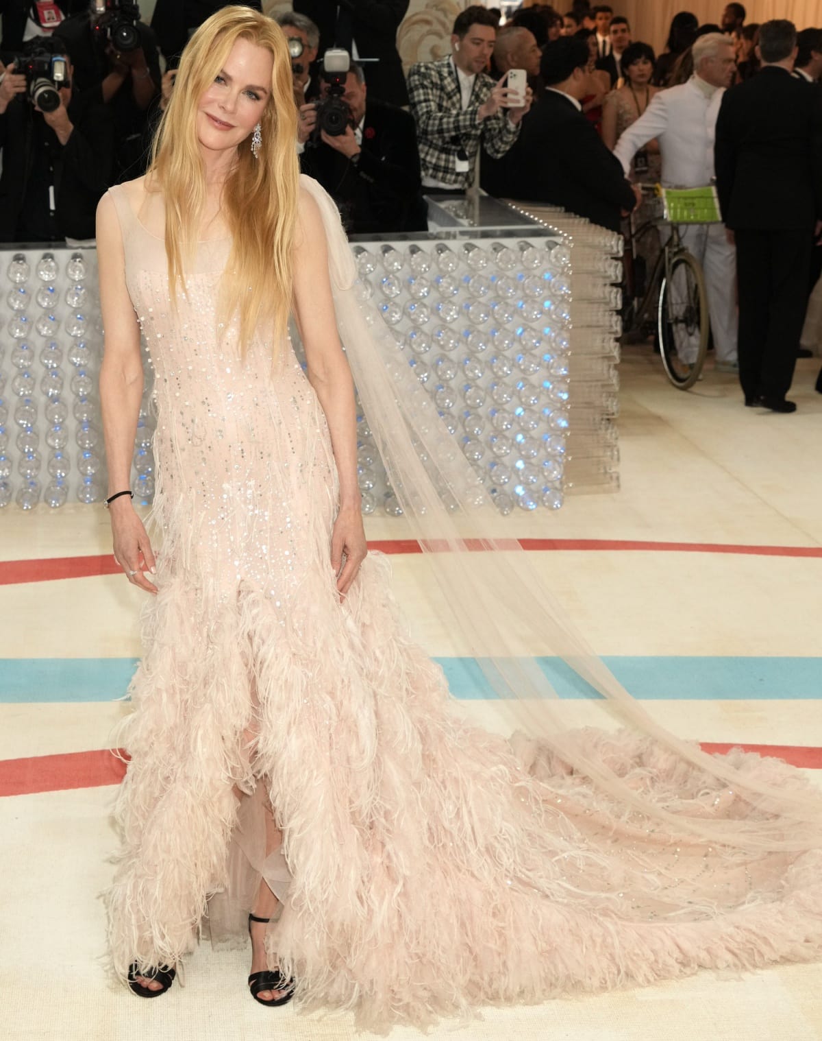 Nicole Kidman wearing a Chanel Haute Couture gown from circa 2004 to the 2023 Met Gala with the theme Karl Lagerfeld: A Line of Beauty held at the Metropolitan Museum of Art