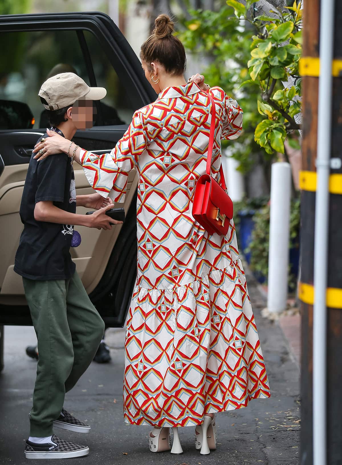 Jennifer Lopez steps out for lunch with her twins in Los Angeles on June 10, 2023