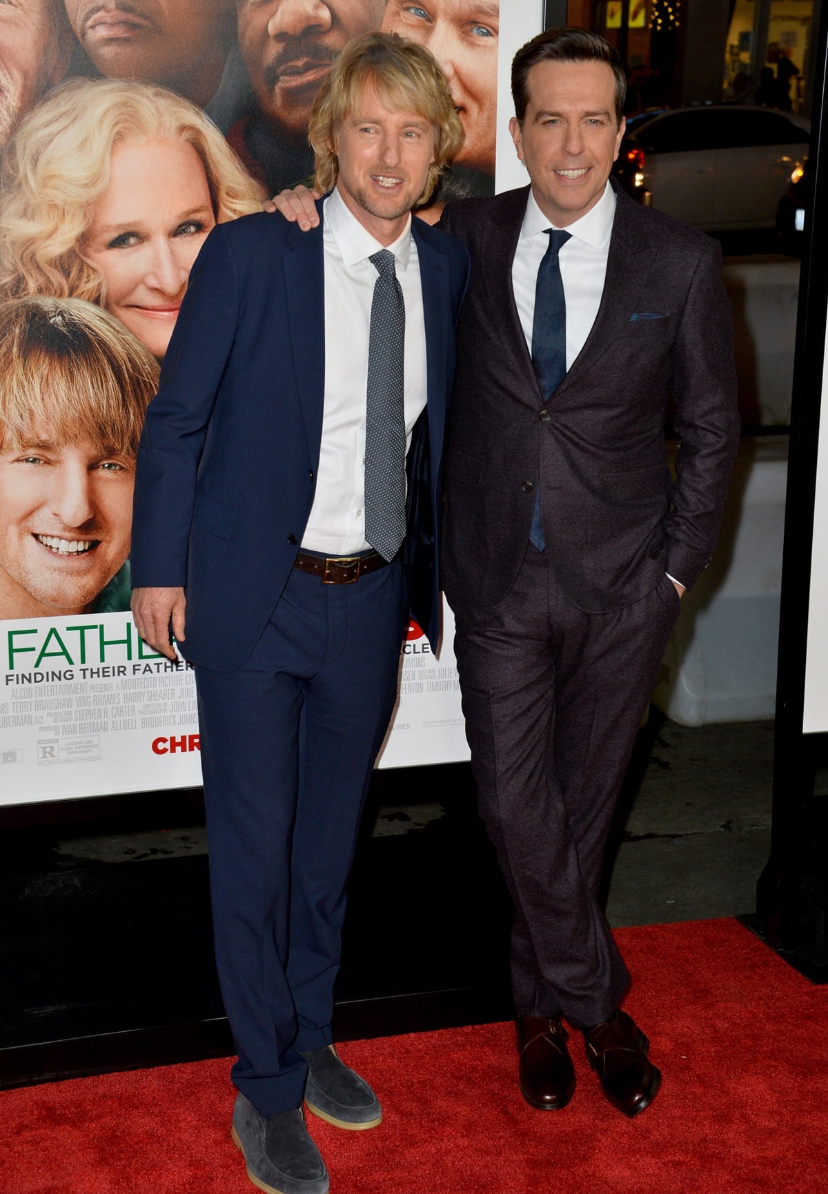 Ed Helms, at a height of 5ft 11 ½ (181.6 cm), is slightly taller than Owen Wilson, who stands at 5ft 10 ½ (179.1 cm), with a 1-inch (2.5 cm) difference