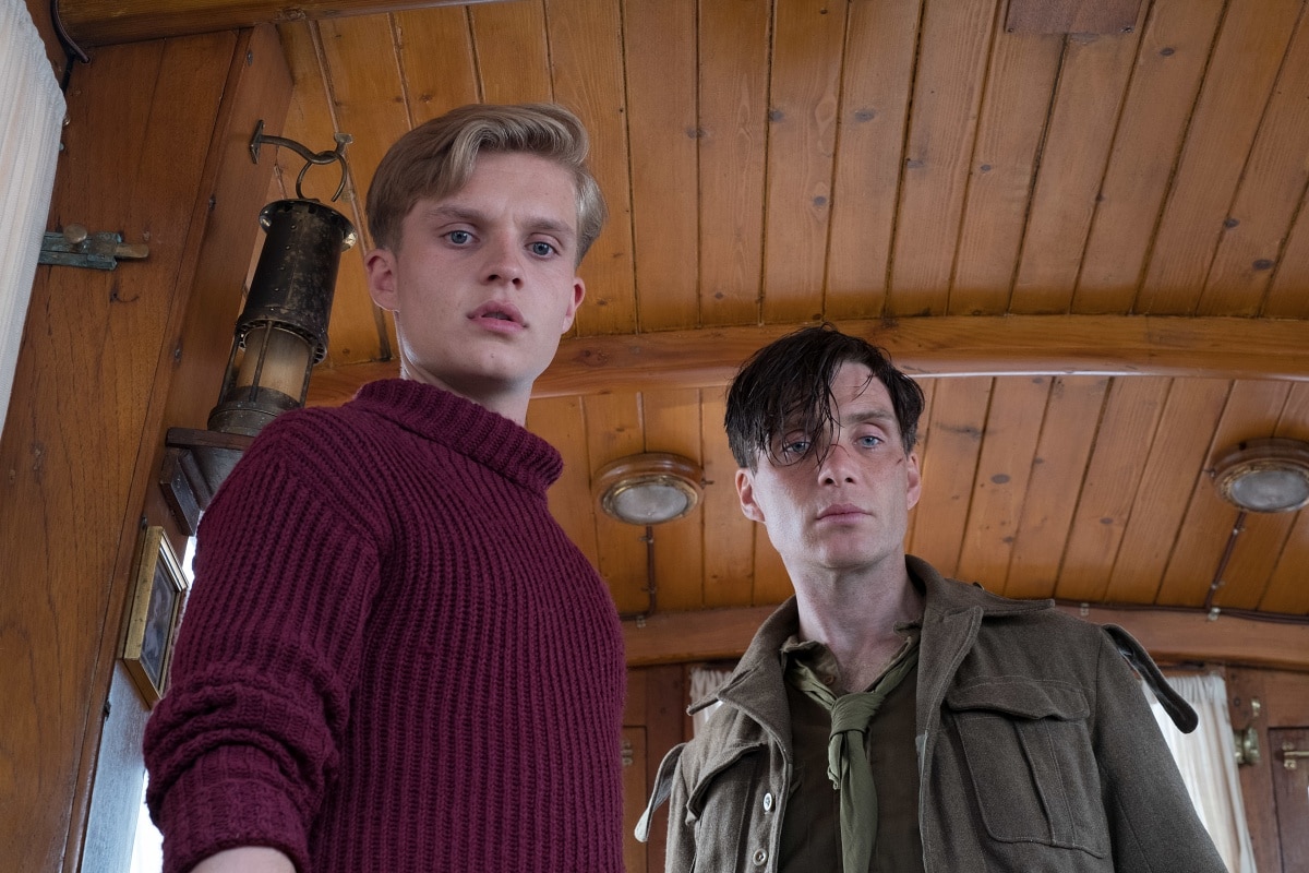 Tom Glynn-Carney as Peter and Cillian Murphy as Shivering Soldier in the 2017 historical war film Dunkirk