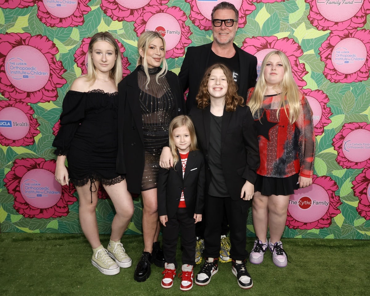 Stella McDermott, Tori Spelling, Dean McDermott, Hattie McDermott, Finn McDermott, and Beau McDermott attending the Stand for Kids Gala in support of The Luskin Orthopaedic Institute for Children
