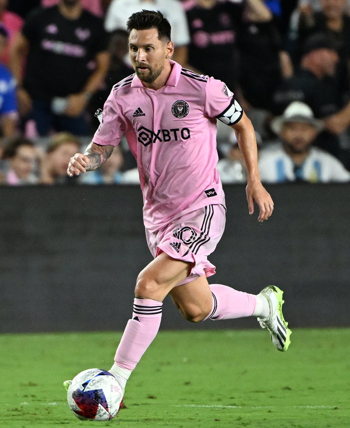 Lionel Messi scored a game-winning free kick goal in the 94th minute of his Inter Miami debut against Cruz Azul on July 22, 2023